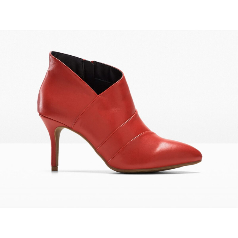 BodyFlirt red boots, fall/spring