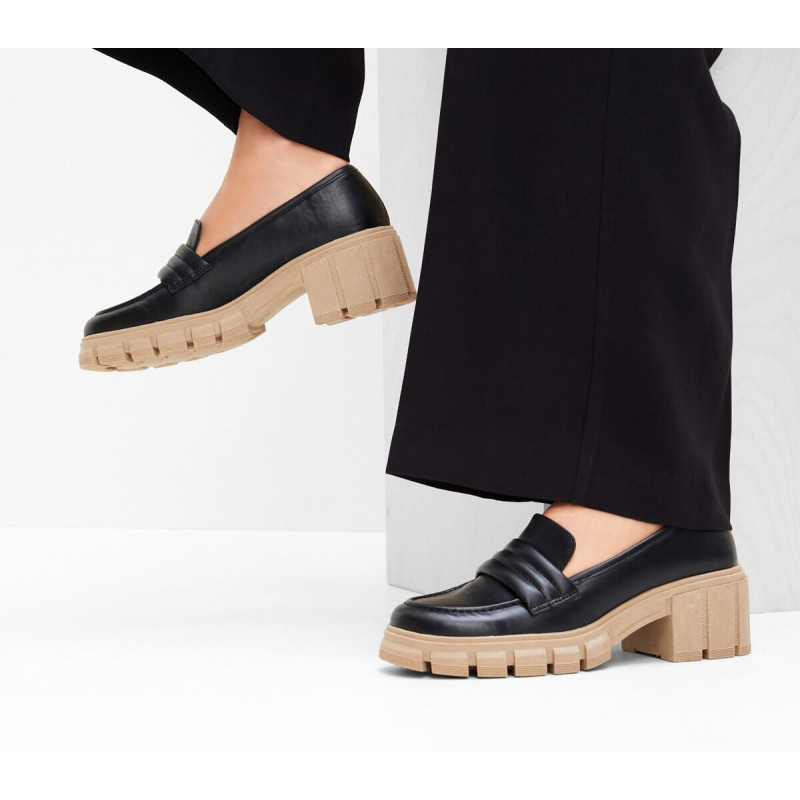 BPC collection shoes with brown sole, size 39